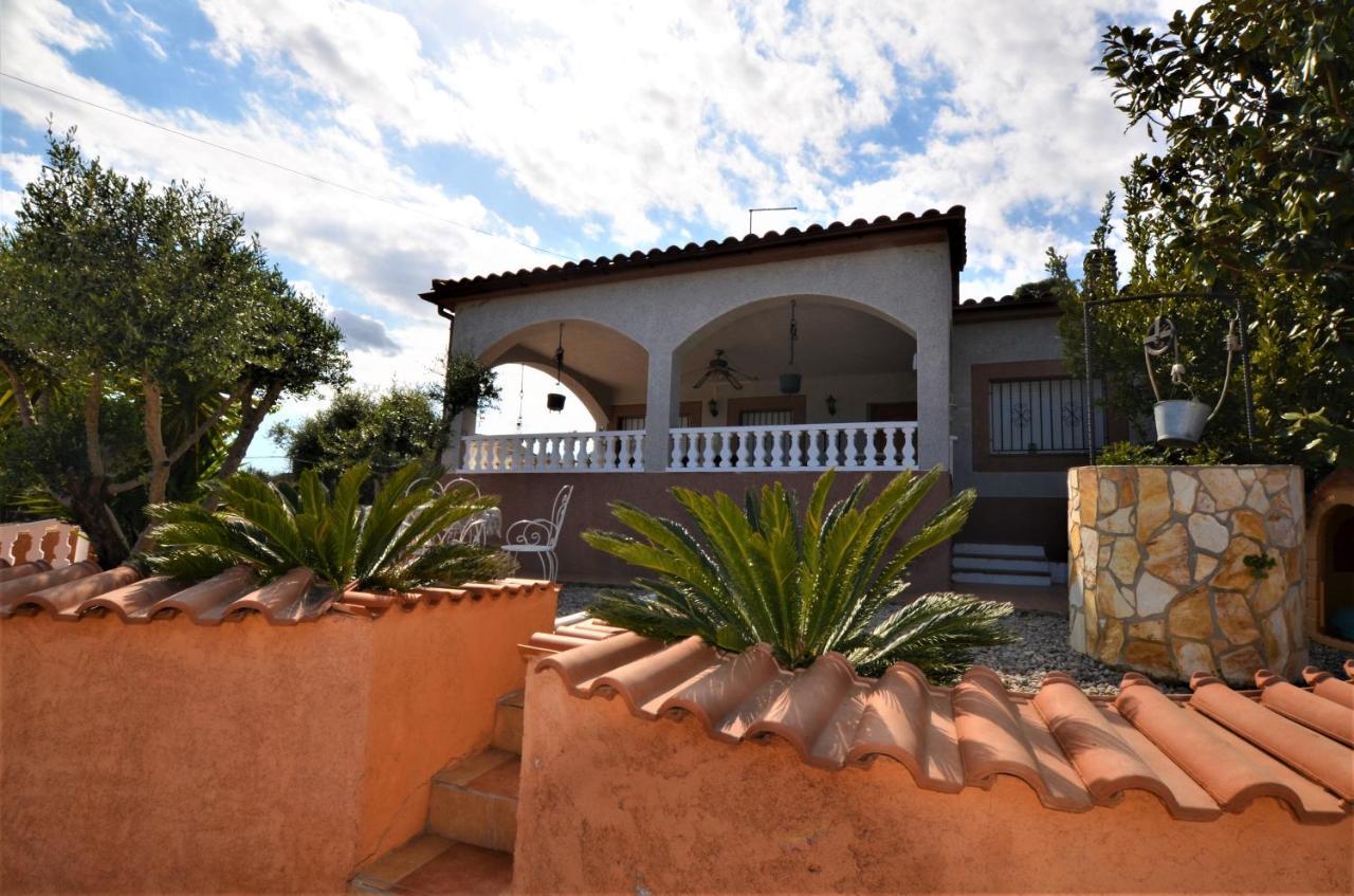 Villa Olombel マサネッド・ダ・ラ・セルバ エクステリア 写真